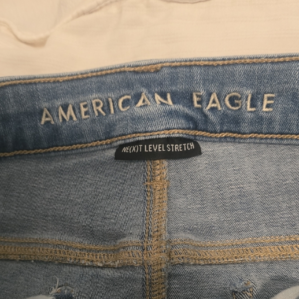 American Eagle Outfitters Light Blue Ankle Jeans - Picture 2 of 3
